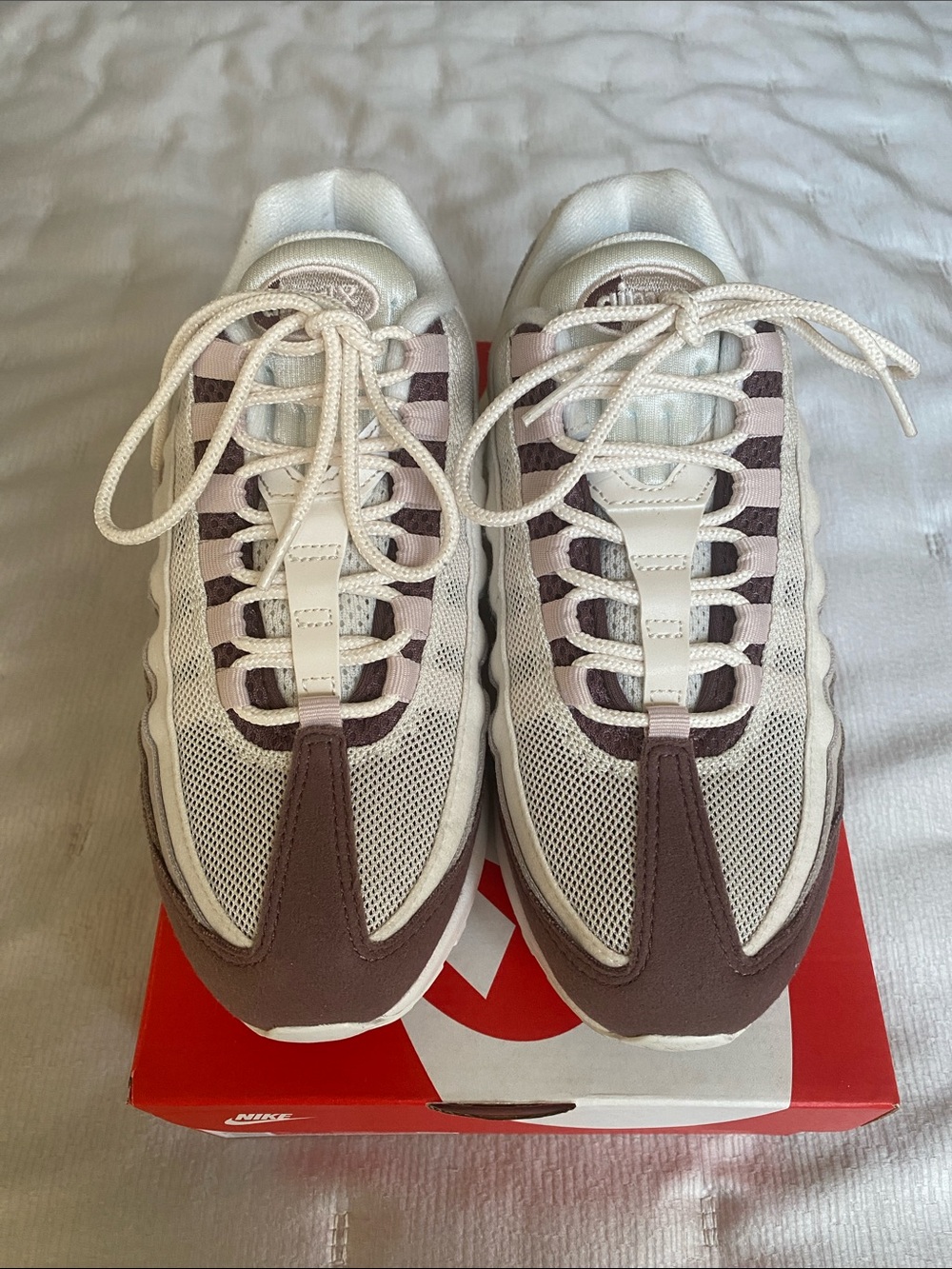 Nike Men’s White and Brown/Taupe Mesh Sneakers